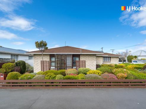 171 Macandrew Road, South Dunedin