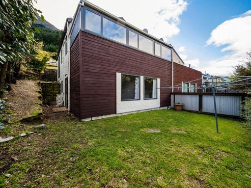 8B Wye Place, Fernhill/Sunshine Bay