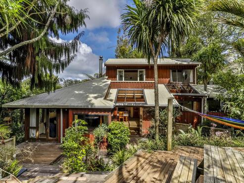 188 Woodlands Park Road, Titirangi