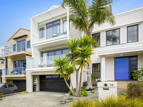 38 Danica Esplanade, Te Atatu Peninsula