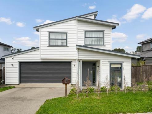 96 Colonial Drive, Silverdale