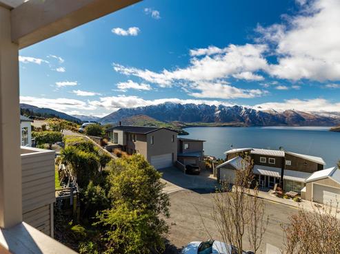 10 Von Place, Fernhill/Sunshine Bay