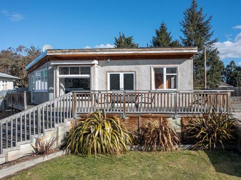 10 Domain Road, Ettrick
