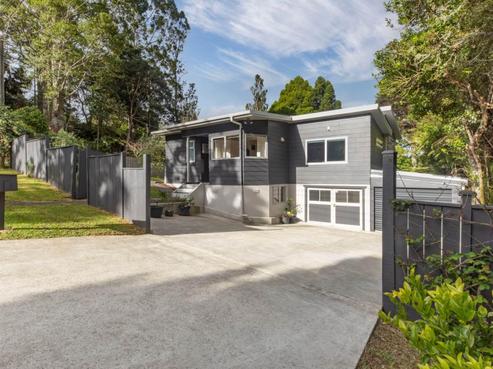 12 Hollywood Avenue, Titirangi