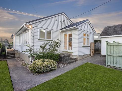 1 Netherlands Avenue, Kelston