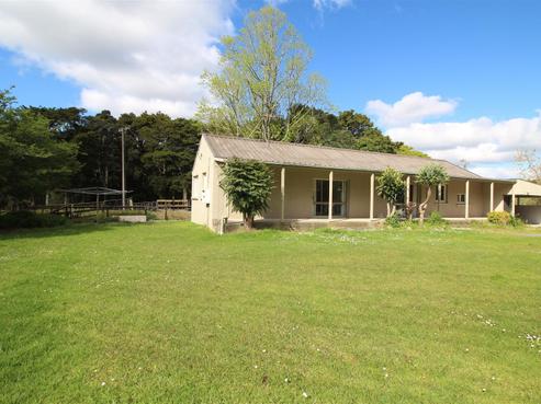 186 Great North Road, Kamo