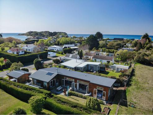9 Halkirk Street, Karitane