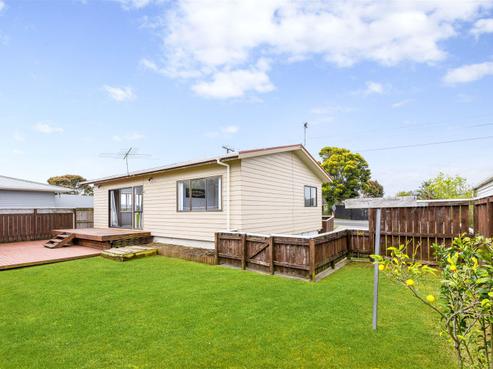 2A Rixon Place, Te Atatu Peninsula