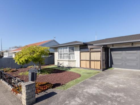 2/507 Southampton Street East, Hastings