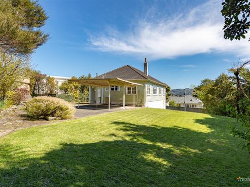 200 Whites Line East, Waiwhetu
