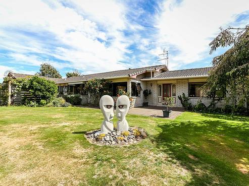 2 Armstrong Avenue, Waitara