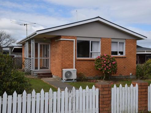 2/64 Glengarry Crescent, Glengarry