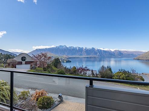 50B Greenstone Place, Fernhill/Sunshine Bay