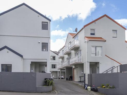 2/142 Ghuznee Street, Te Aro