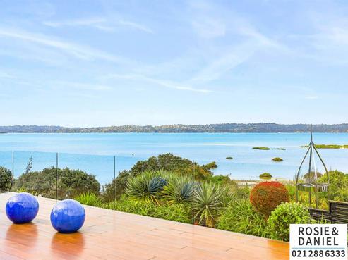 124 Beach Road, Te Atatu Peninsula