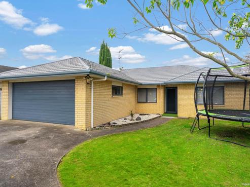 49 Carisbrook Crescent, Papakura