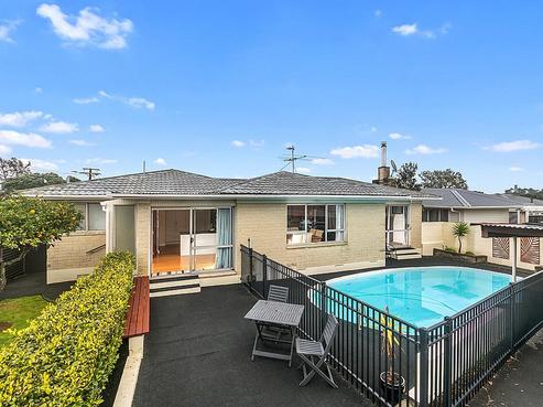 15 Abbotleigh Avenue, Te Atatu Peninsula