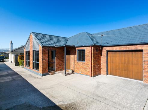 137B Macandrew Road, South Dunedin