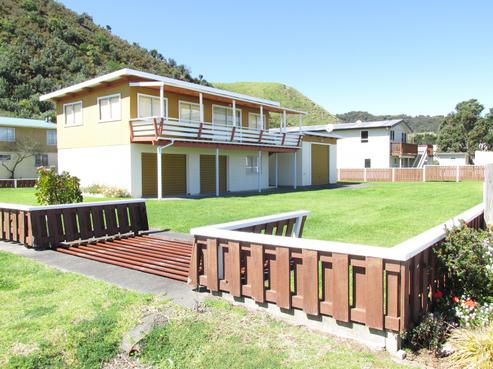 48 Moana Drive, Mahia
