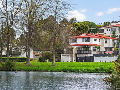2B Brownlee Place, Pukekohe