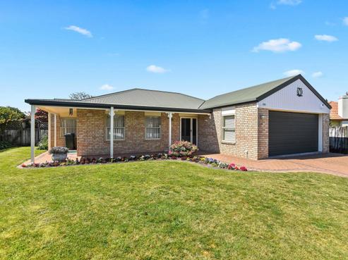10 Ballantrae Place, Huntington