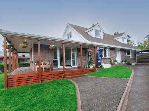 42 Splitt Avenue, Glenview