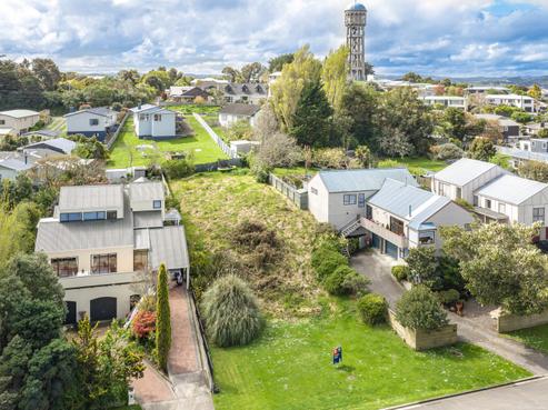 13 Darcy Road, Bastia Hill