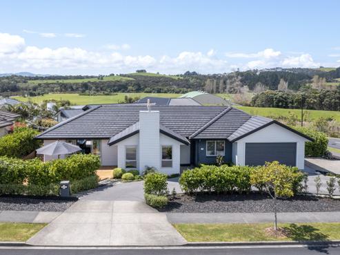 73 Liberty Crescent, Beachlands