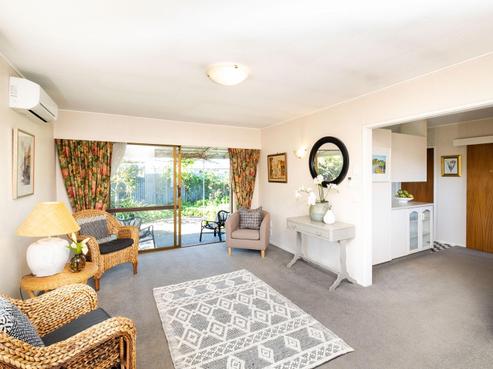 800A Queen Street East, Parkvale