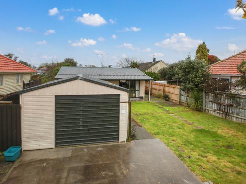 23 Odette Street, Bader