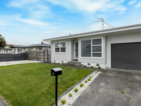 43 Clark Avenue, Pirimai