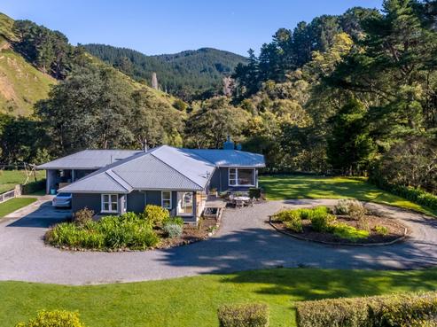 4552 Masterton Castlepoint Road, Tinui