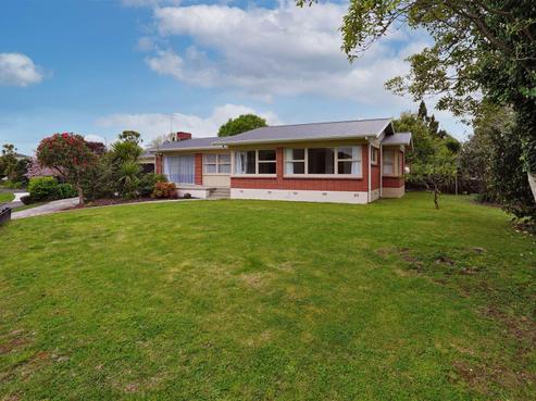 32 Hooker Avenue, Chedworth