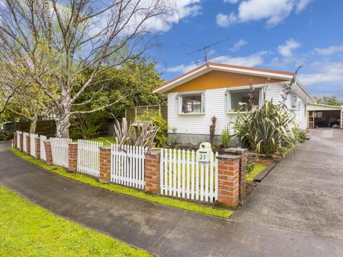 23 Omaha Grove, Totara Park