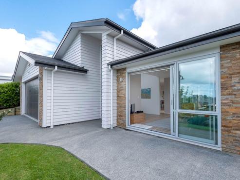 20 Seaview Crescent, Hatfields Beach