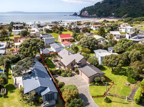104 Moore Place, Whangamata