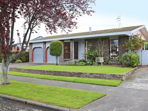 22 Perry Crescent, Greenmeadows