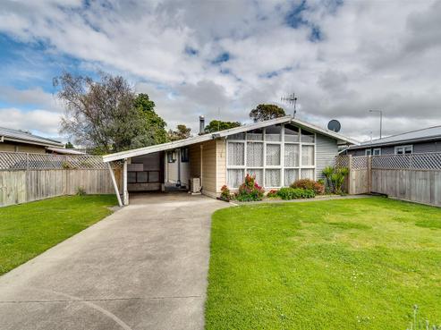 94 Clarence Cox Crescent, Pirimai