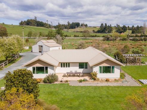 233 Westdale Road, Redwood Valley