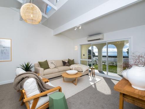 24 Charles Street, Westshore
