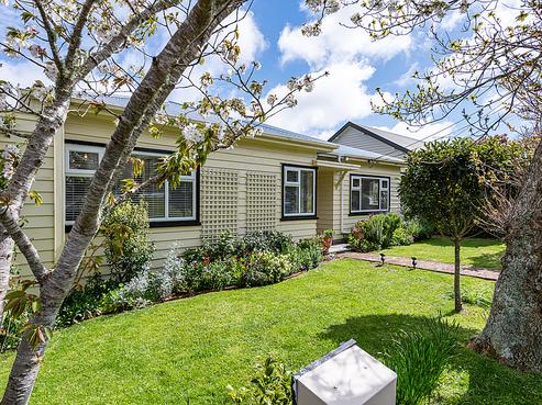 8 Shirley Street, Karori