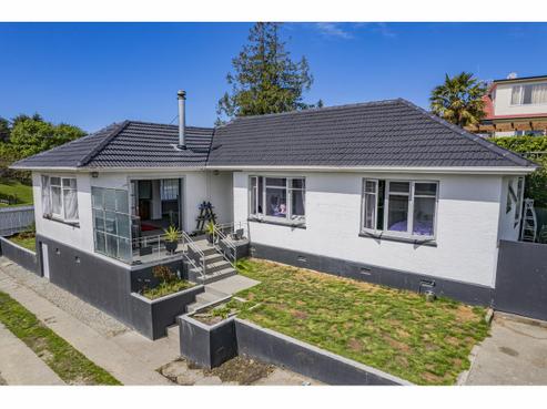 70 Glen Street, Marchwiel