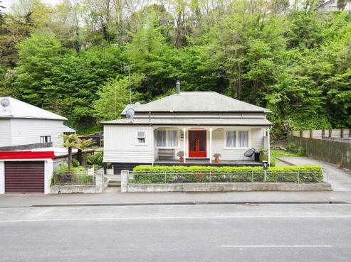 99 Shakespeare Road, Napier Hill