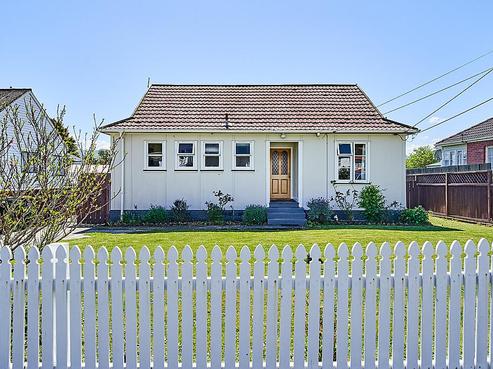 125 Waddington Drive, Naenae