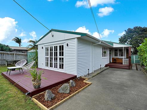 88 Taikata Road, Te Atatu Peninsula