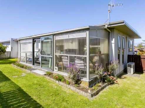 95A Woodward Street, Nukuhau