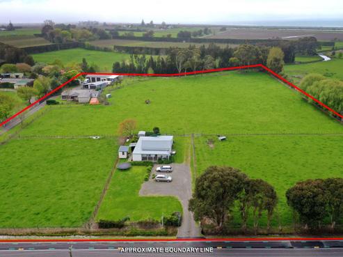 77 School Road, Clive