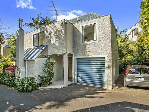 2/6 Sarsfield Street, Herne Bay