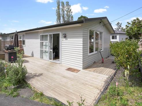 20B Coronation Street, Belmont