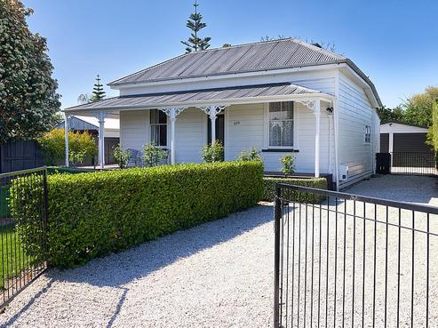210 Pattison Road, Akina